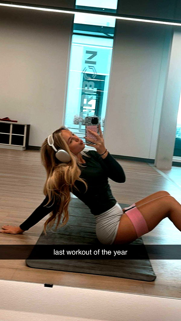 ellieblue2842 image ~ Altpins