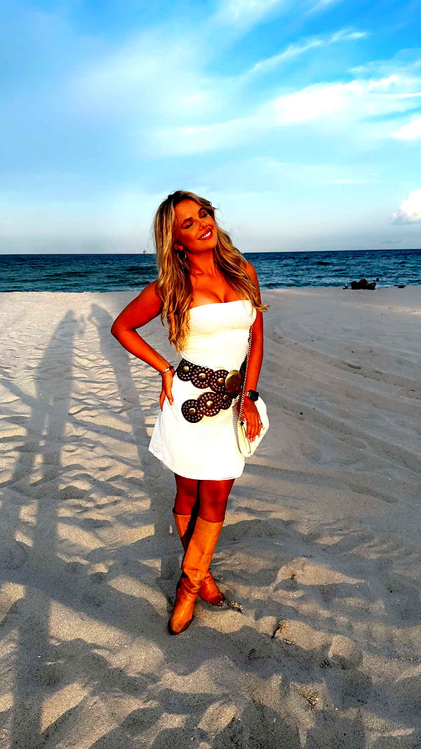 ellieblue2842 image ~ Altpins