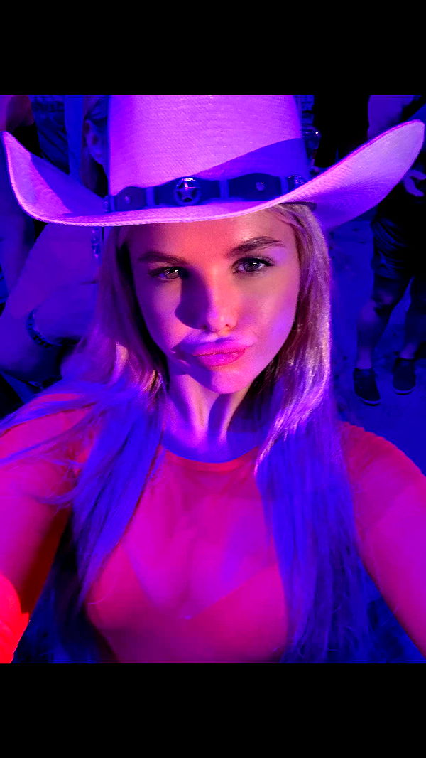 ellieblue2842 image ~ Altpins