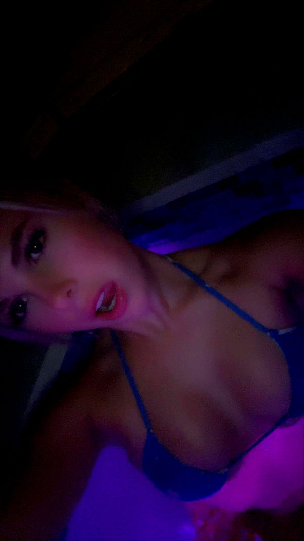 ellieblue2842 image ~ Altpins