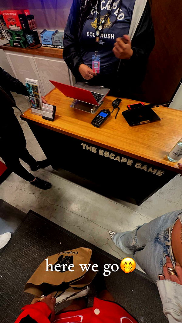 ellieblue2842 image ~ Altpins