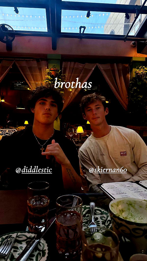 ellieblue2842 image ~ Altpins