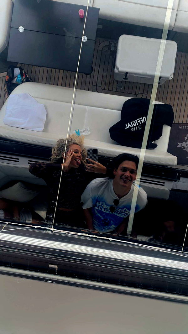 ellieblue2842 image ~ Altpins