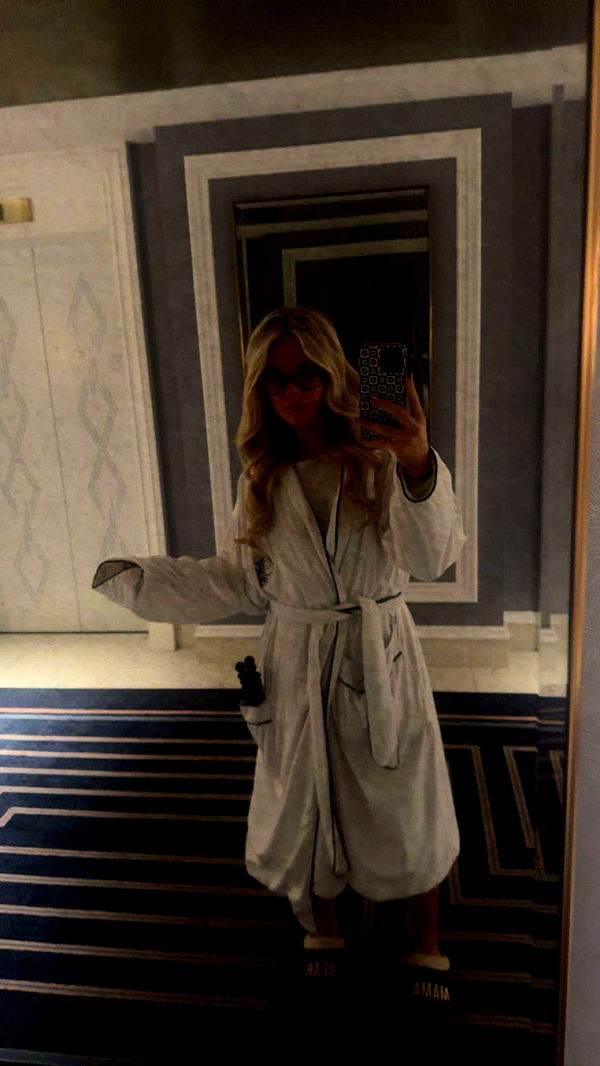 ellieblue2842 image ~ Altpins