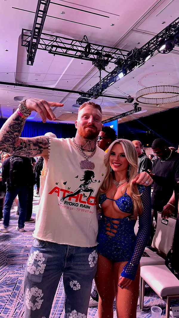 ellieblue2842 image ~ Altpins