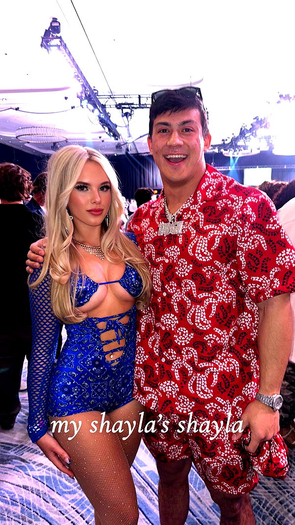 ellieblue2842 image ~ Altpins