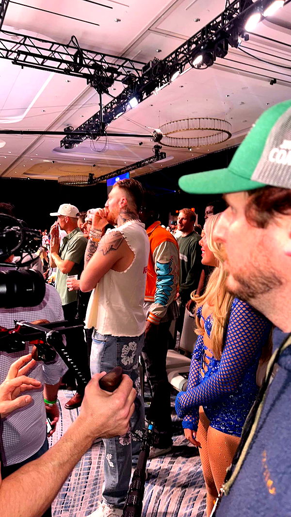 ellieblue2842 image ~ Altpins