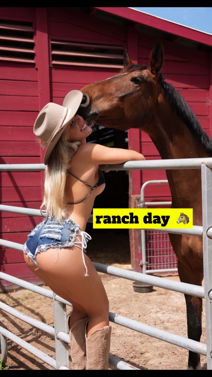 ellieblue2842 snapchat image archive image