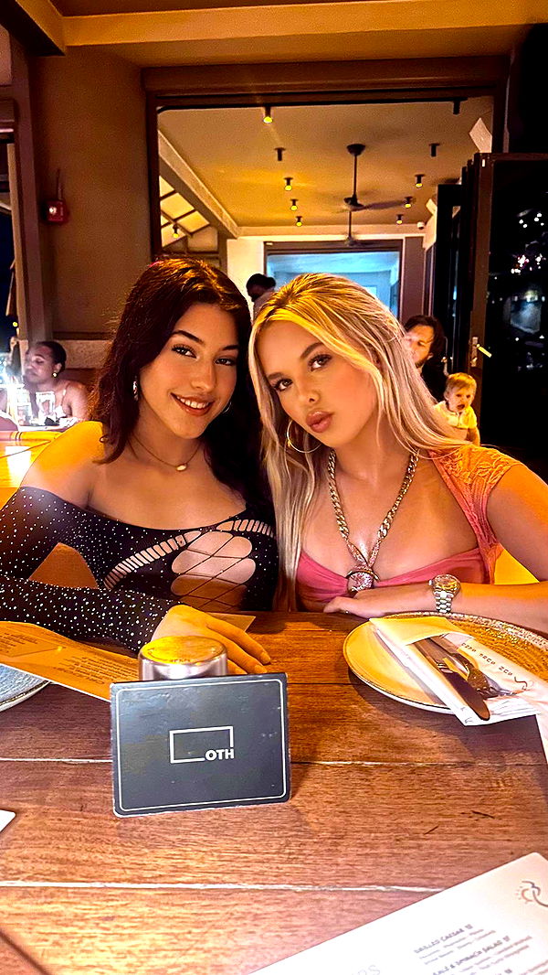 ellieblue2842 image ~ Altpins