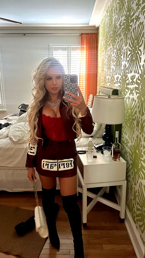 ellieblue2842 image ~ Altpins