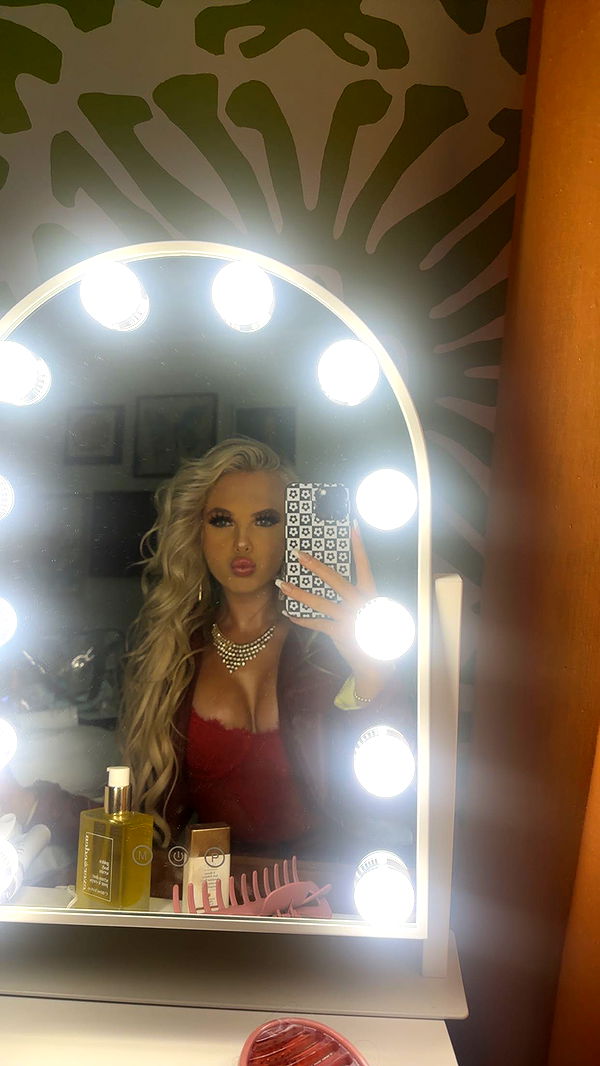 ellieblue2842 image ~ Altpins