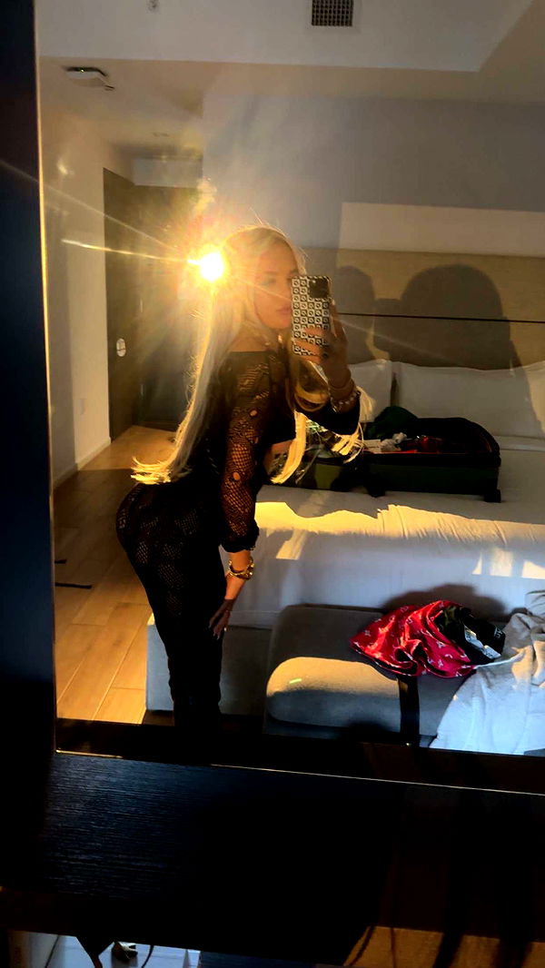 ellieblue2842 image ~ Altpins