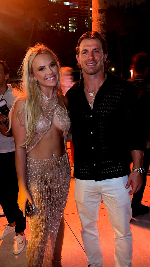 ellieblue2842 image ~ Altpins