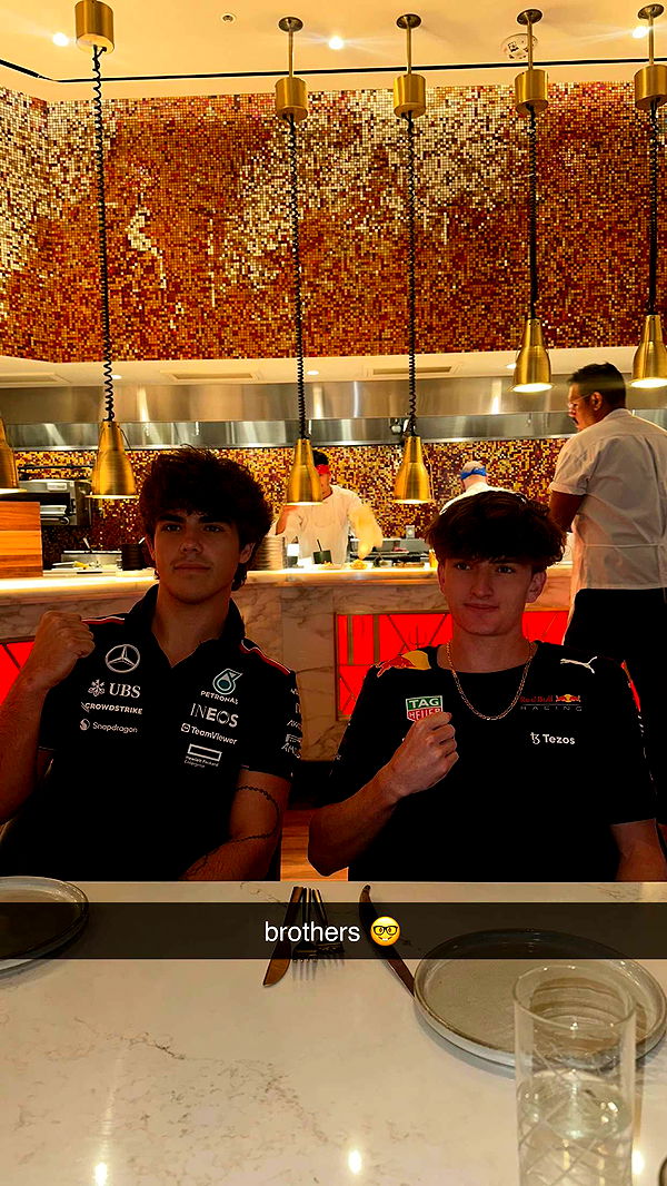 ellieblue2842 image ~ Altpins