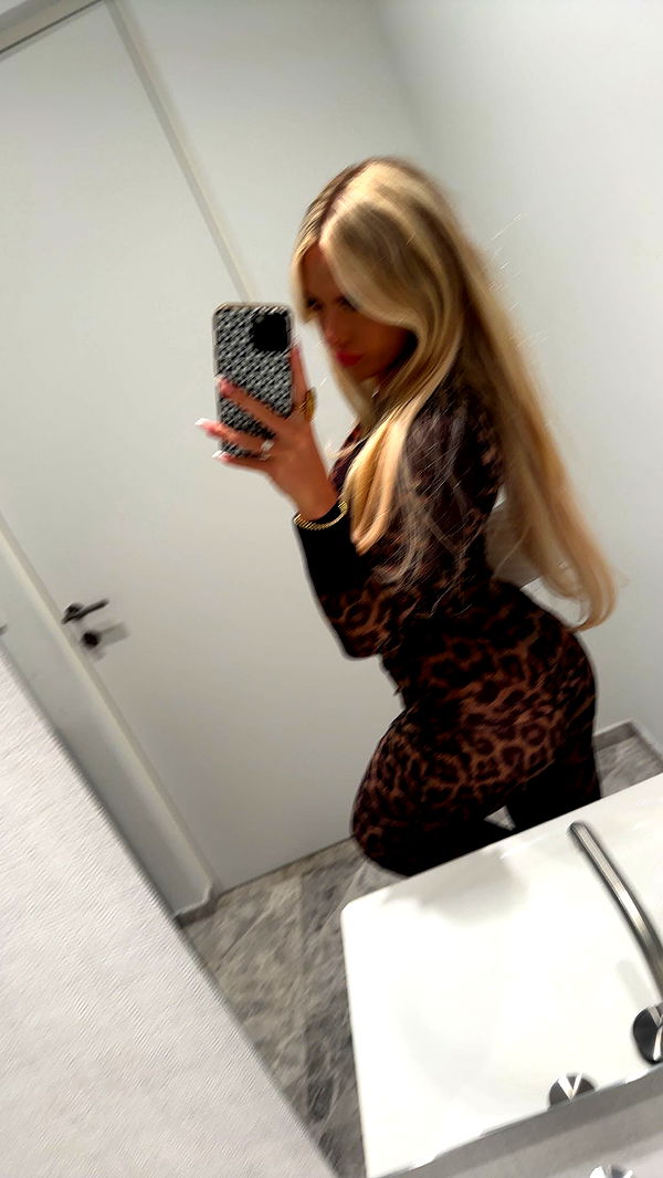 ellieblue2842 image ~ Altpins