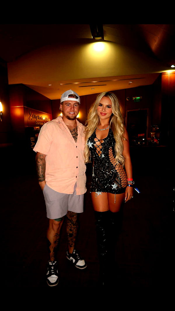 ellieblue2842 image ~ Altpins