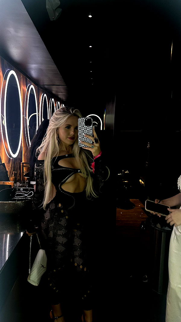 ellieblue2842 image ~ Altpins