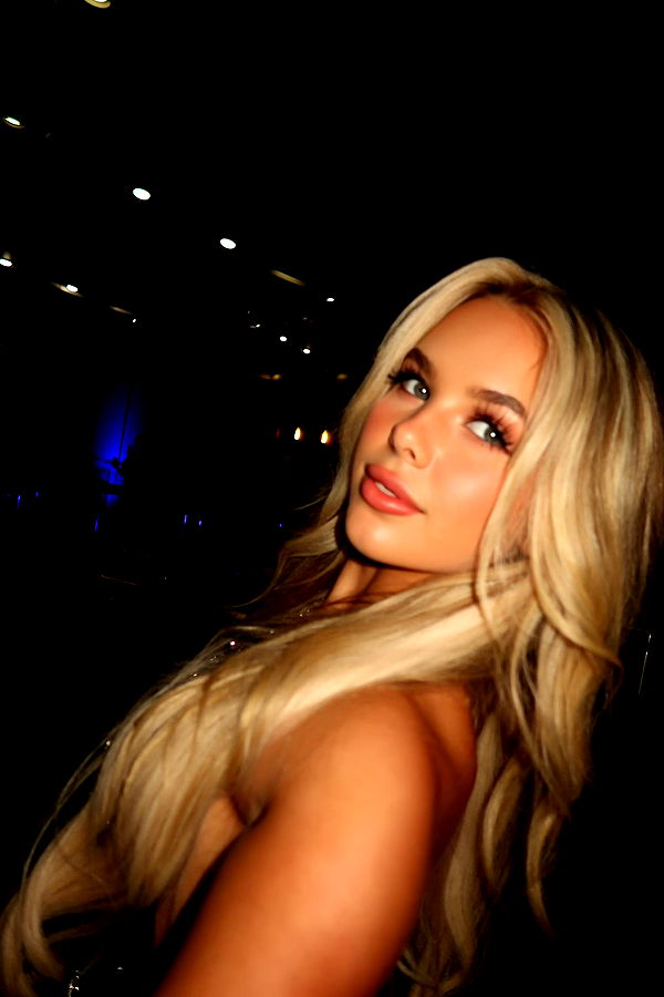 ellieblue2842 image ~ Altpins