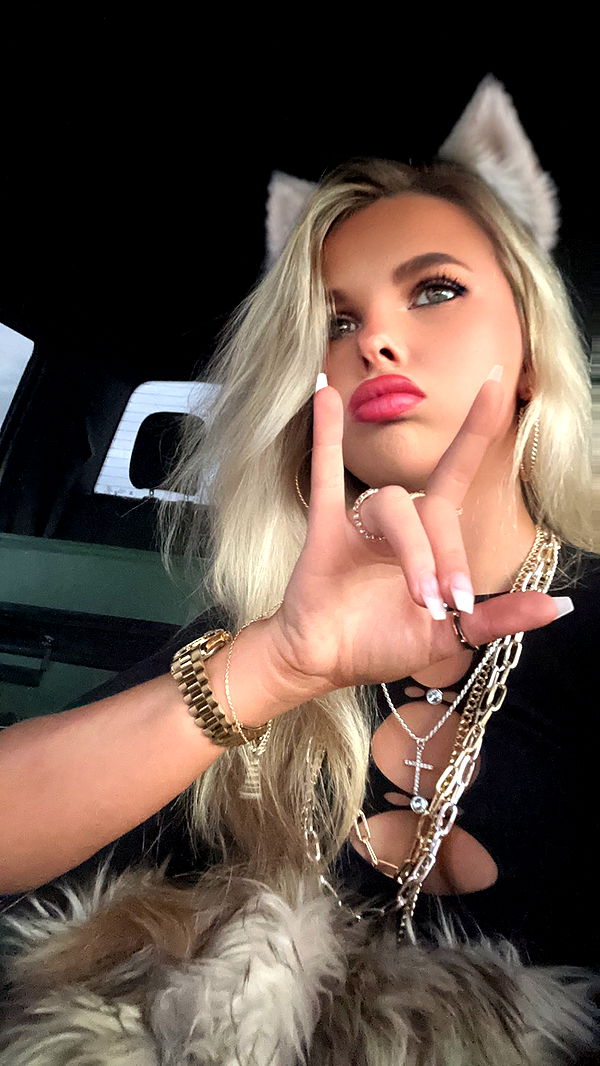 ellieblue2842 image ~ Altpins