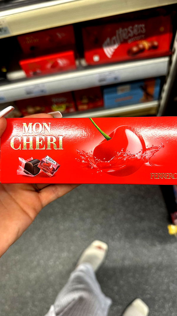 ellieblue2842 image ~ Altpins