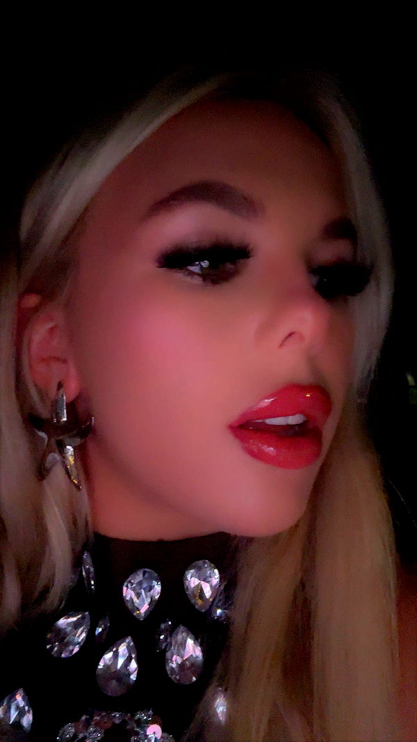 ellieblue2842 image ~ Altpins