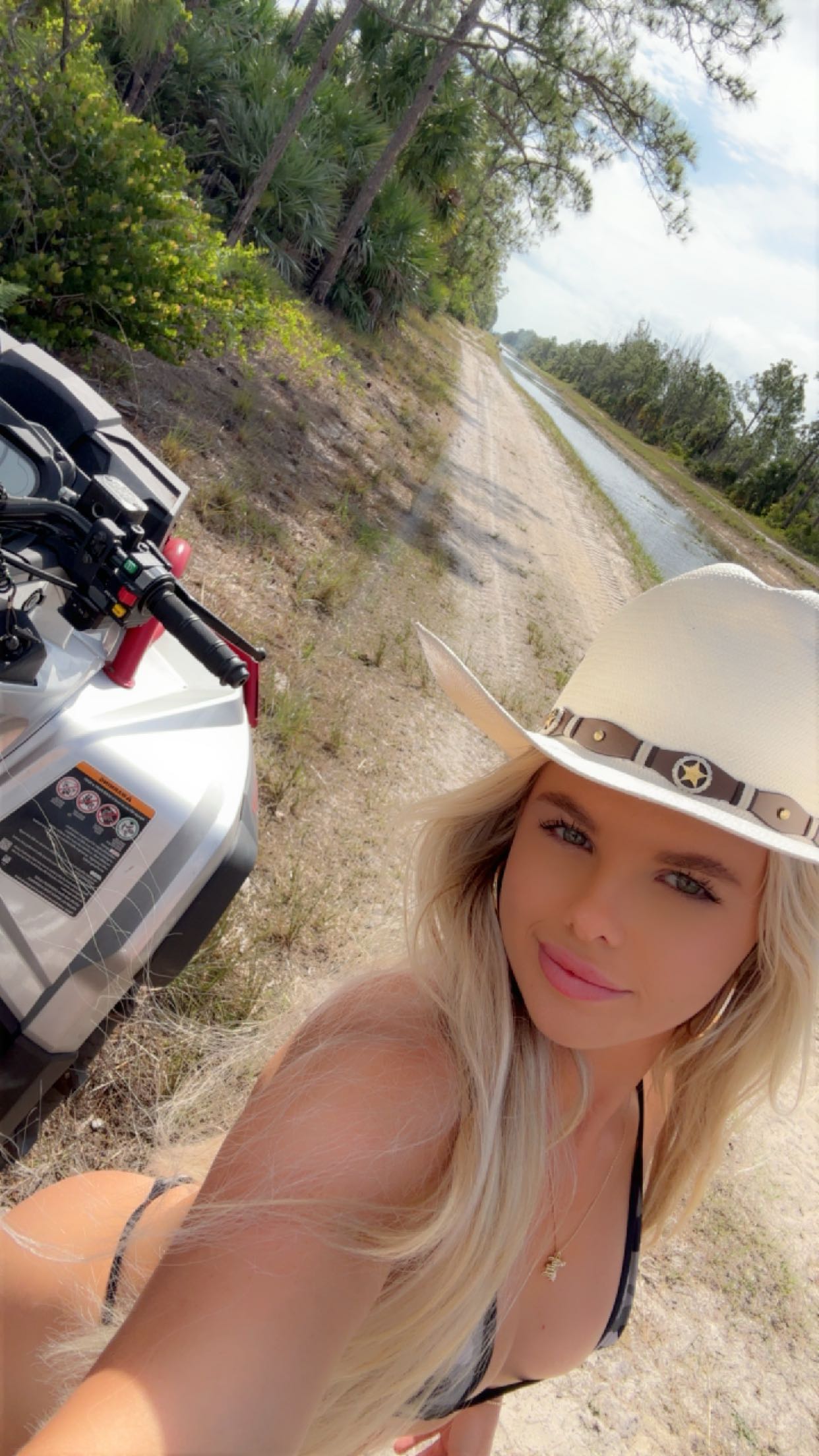 ellieblue2842 snapchat image archive image