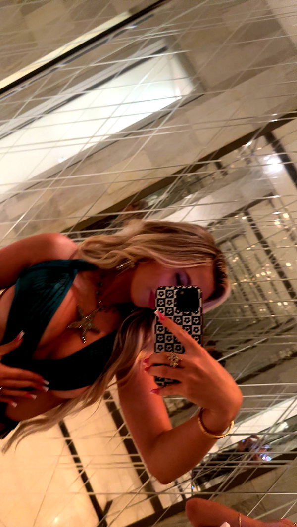 ellieblue2842 image ~ Altpins