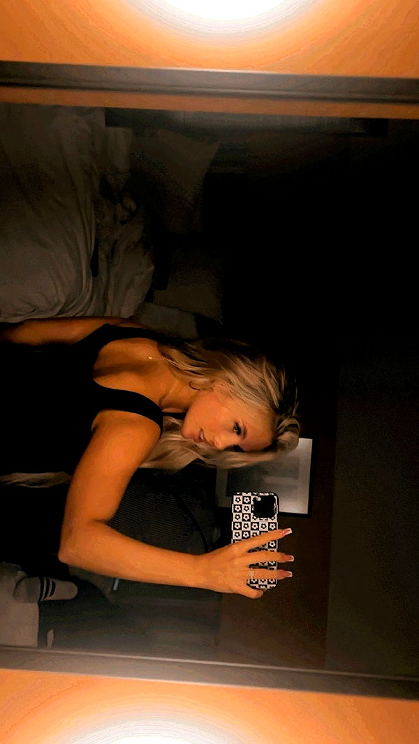 ellieblue2842 image ~ Altpins