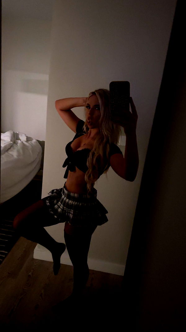 ellieblue2842 image ~ Altpins