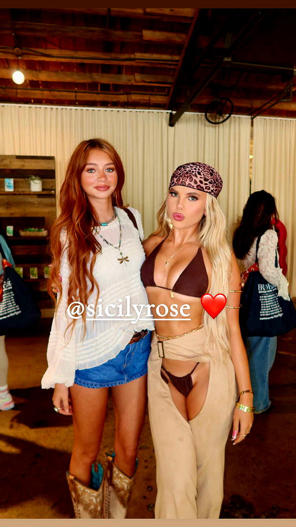 ellieblue2842 image ~ Altpins