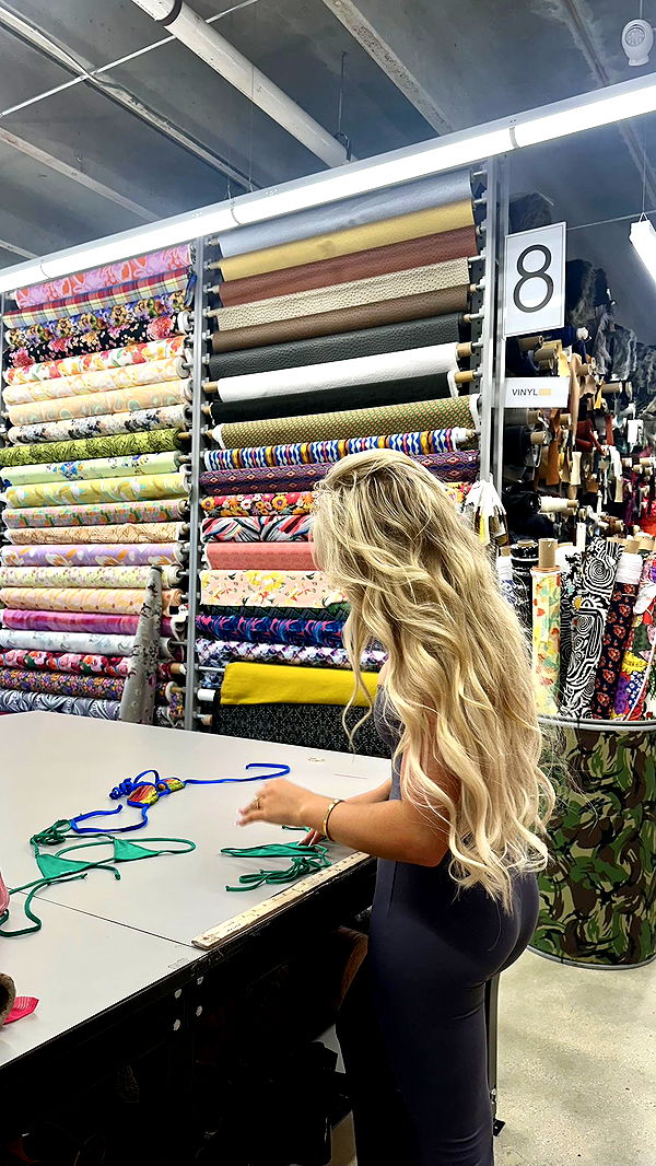 ellieblue2842 image ~ Altpins