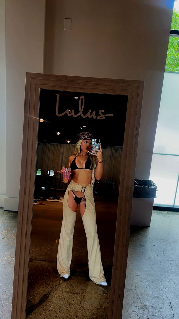 ellieblue2842 image ~ Altpins