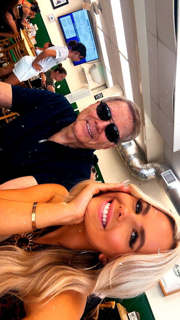 ellieblue2842 image ~ Altpins