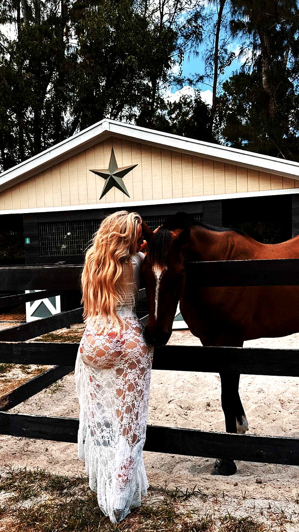 ellieblue2842 image ~ Altpins