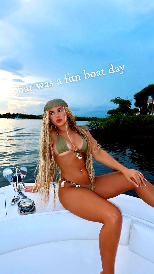 ellieblue2842 image ~ Altpins