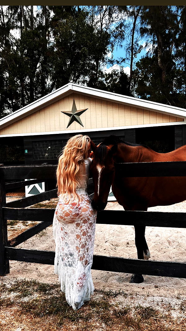 ellieblue2842 image ~ Altpins