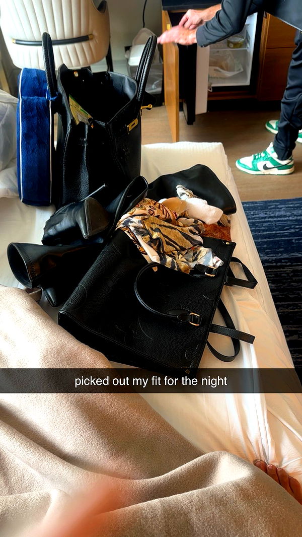 ellieblue2842 image ~ Altpins