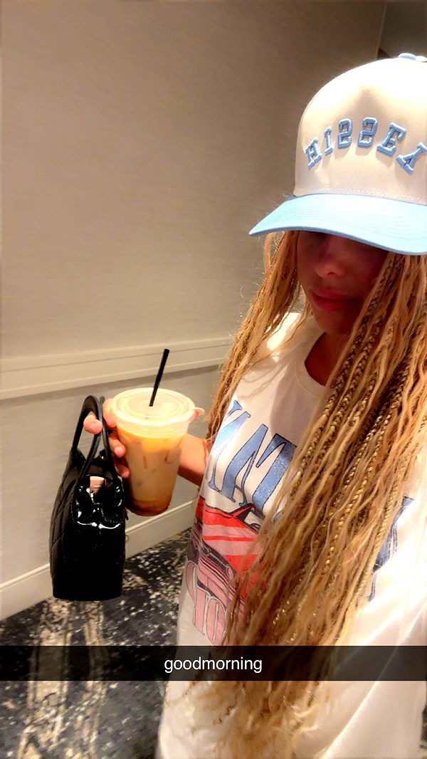 ellieblue2842 image ~ Altpins