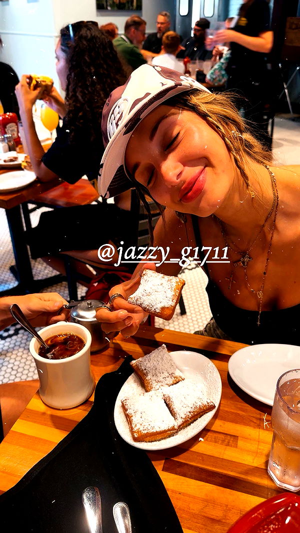 ellieblue2842 image ~ Altpins