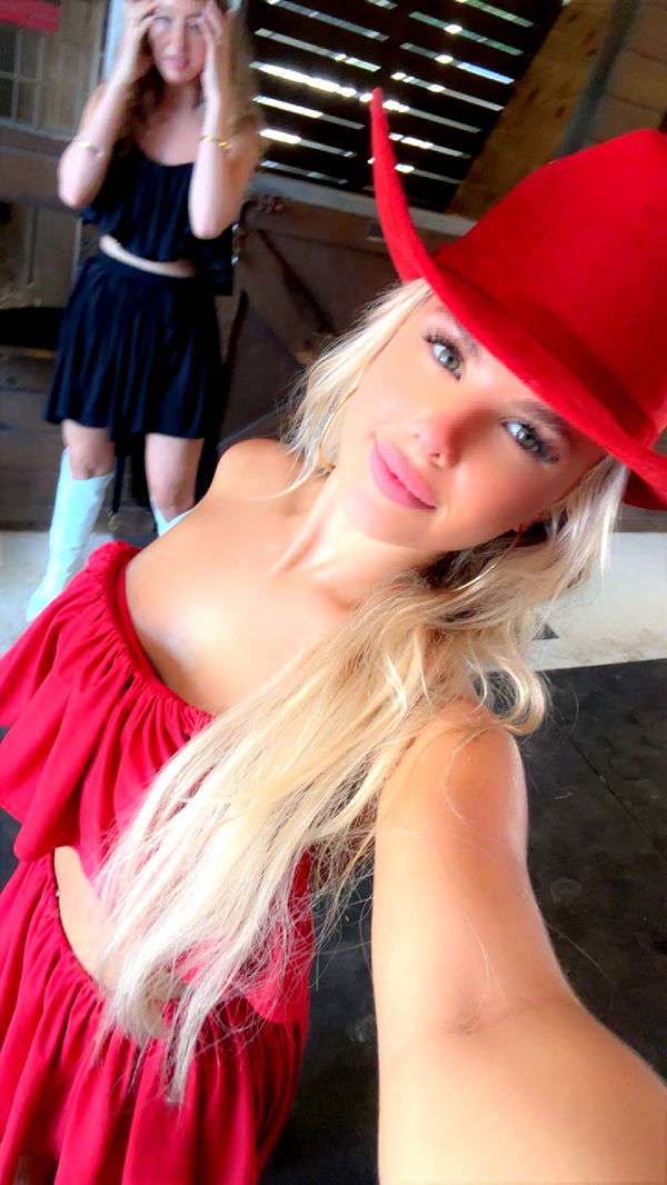 ellieblue2842 image ~ Altpins