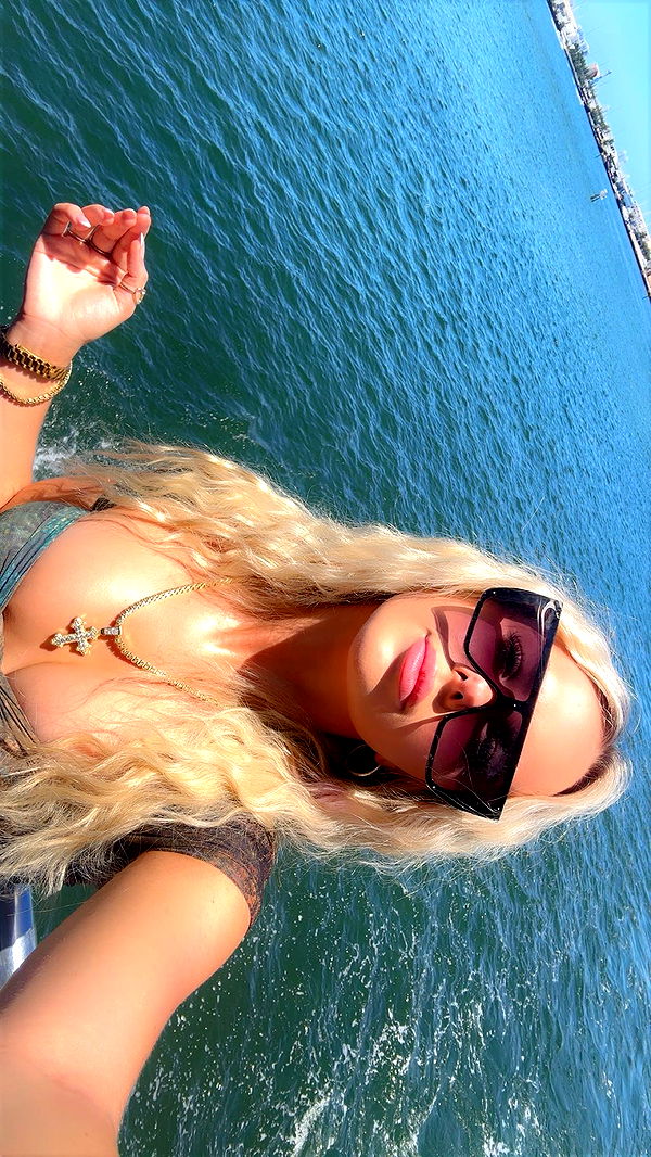 ellieblue2842 image ~ Altpins