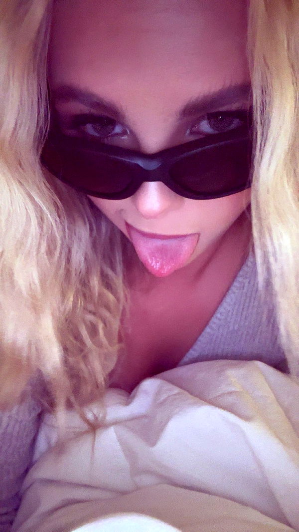 ellieblue2842 image ~ Altpins