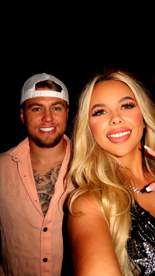 ellieblue2842 image ~ Altpins