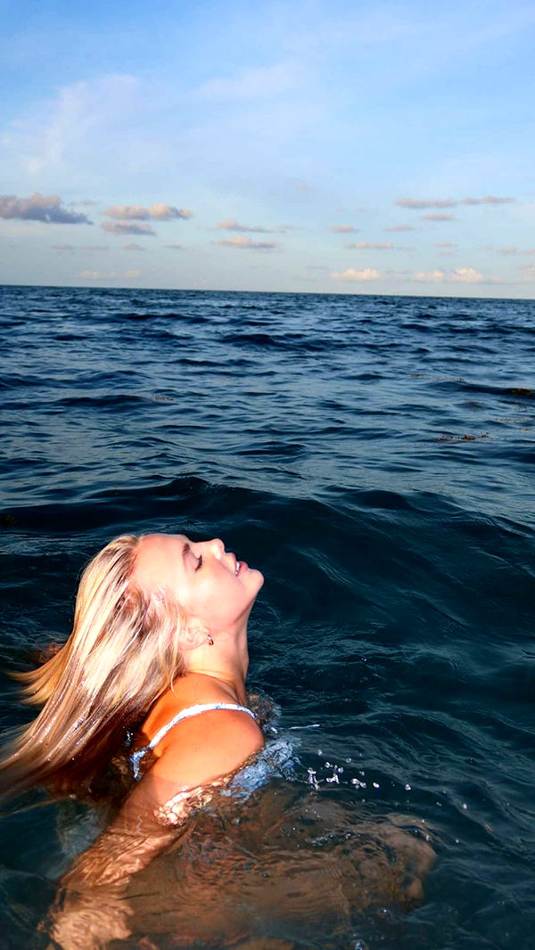 ellieblue2842 image ~ Altpins