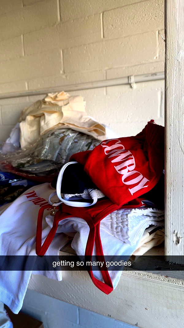 ellieblue2842 image ~ Altpins