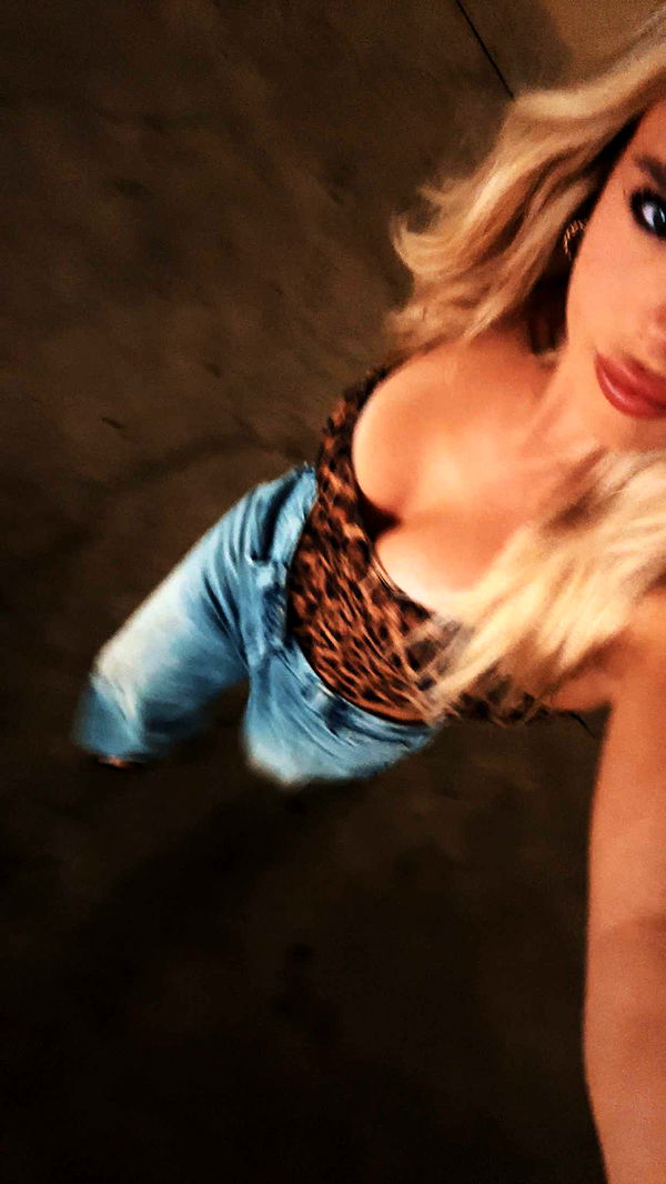 ellieblue2842 image ~ Altpins