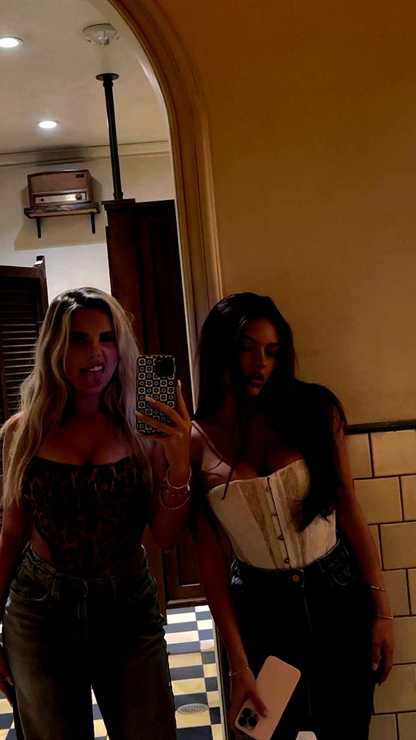 ellieblue2842 image ~ Altpins