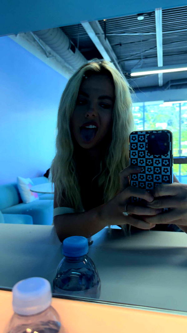 ellieblue2842 image ~ Altpins