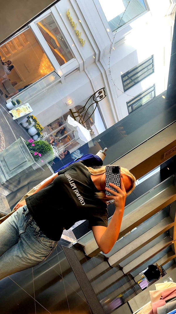 ellieblue2842 image ~ Altpins