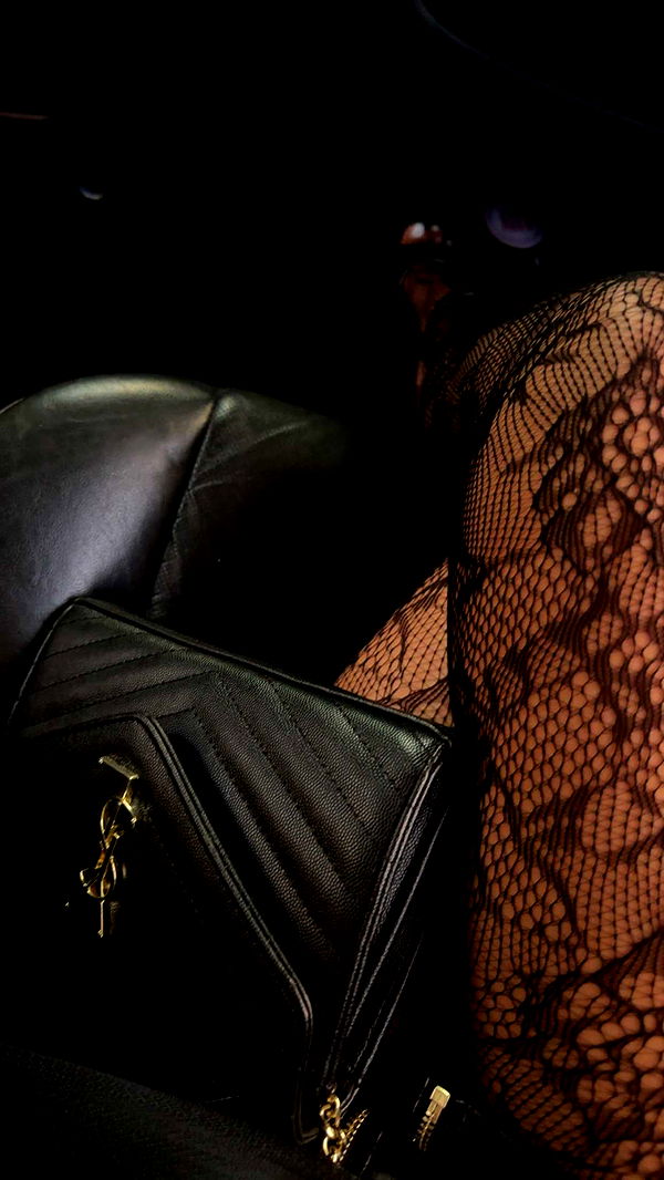 ellieblue2842 image ~ Altpins